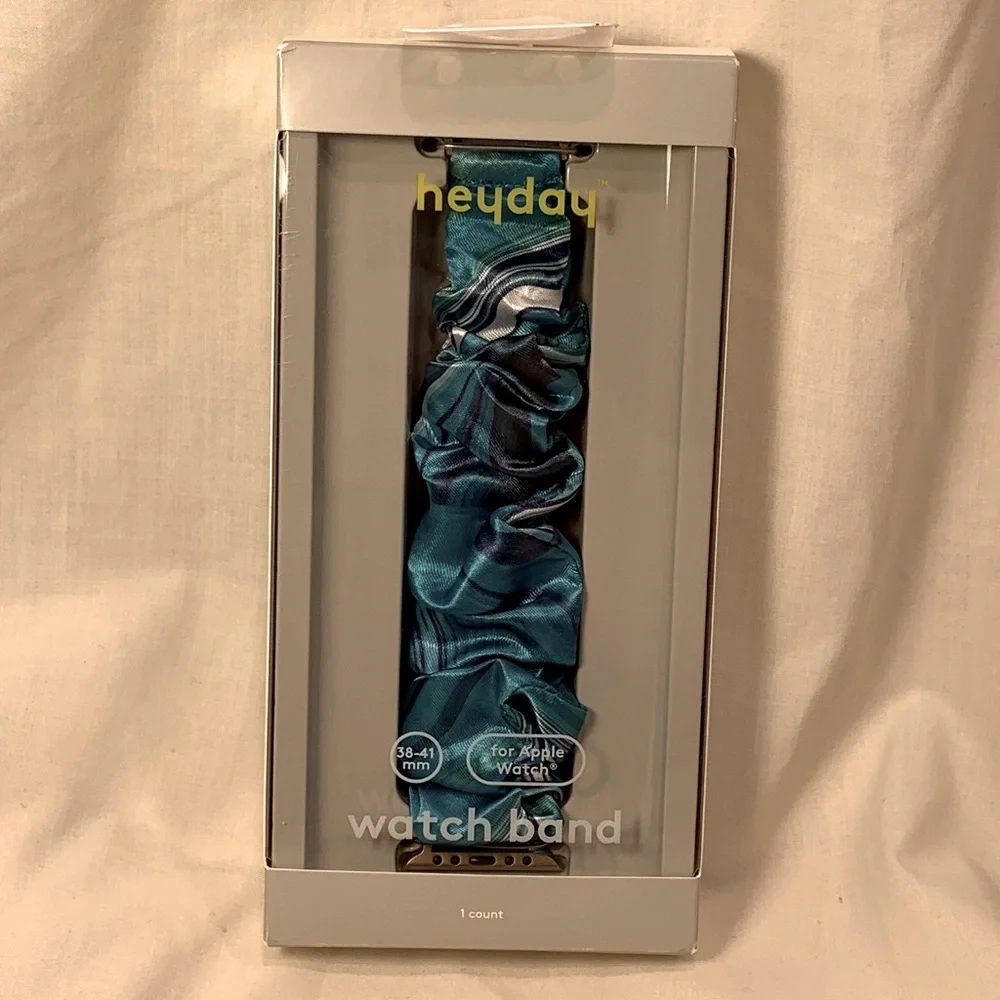 Heyday Scrunchi Apple Watch Band, NWT, NIB